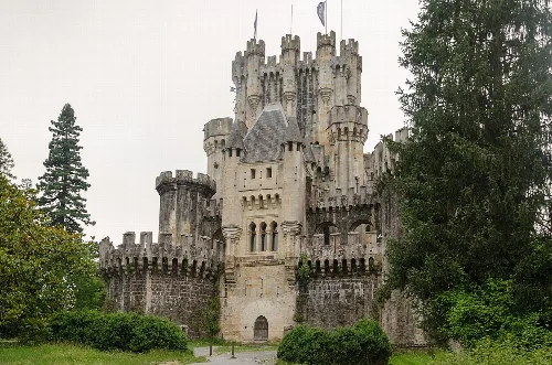 El castillo de Butrón se encuentra sin uso y poco cuidado.