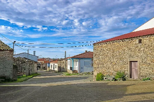 Villar de Samaniego es un municipio de la comarca La Ramajería, provincia de Salamanca.