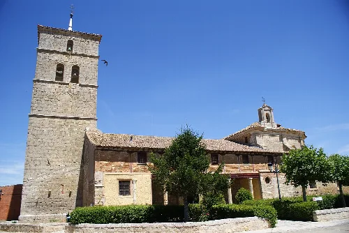 Iglesia de la Asunción de la localidad de Mazariegos, provincia de Palencia, España.