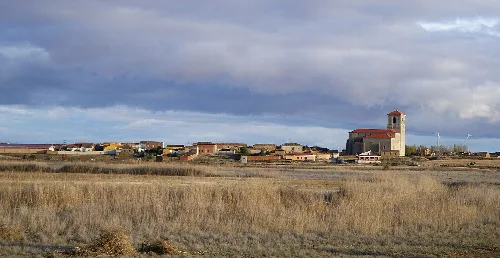 Landscape with houses and a towered building in Pedraza de Campos.