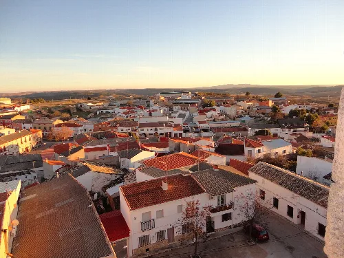 Vista panorámica de Saelices (Cuenca) hacia el sur desde la torre de la iglesia.