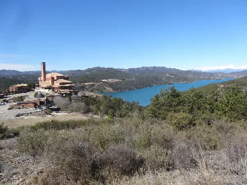 Santuari de Torreciutat. Vist des de la carretera a Ubiergo