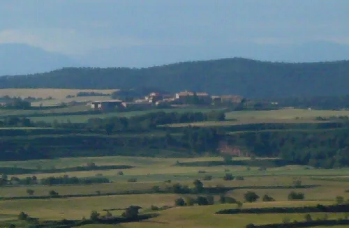La_Llavinera_(Sant_Pere_Sallavinera)_as seen from_la_Manresana tower