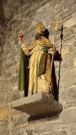 Escultura de San Nicolás en la parroquia de Burguete, Navarra.