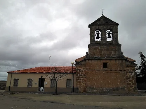 Fachada principal de la Iglesia de Barbadillo. Esta es la Iglesia parroquial de Santo Domingo de Guzmán