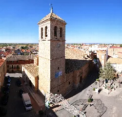 Parish church tower in Villamalea with surrounding streets and square.