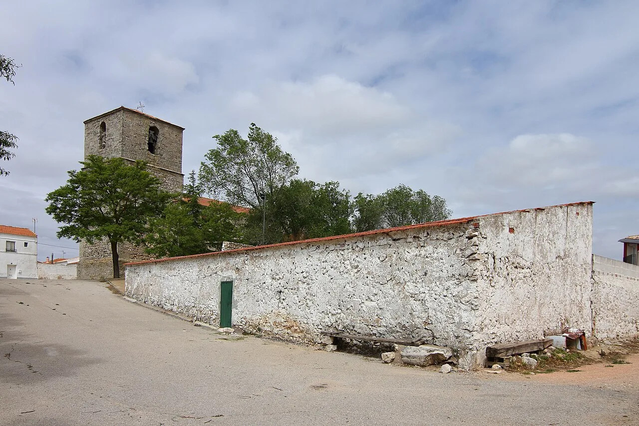 Iglesia parroquial y torre en La Hinojosa, Cuenca