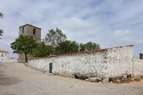 Pfarrkirche und Turm in La Hinojosa, Cuenca