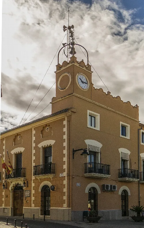 Rafelguaraf és un municipi del País Valencià situat a la comarca de la Ribera Alta.
Aquesta fotografia ha sigut publicada per:

L'ajuntament de Rafelguaraf Consulta 20-març-2021.