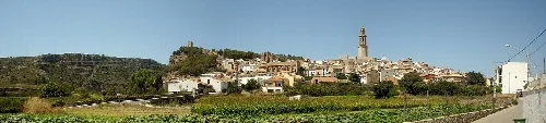 Panoramic view of Jérica with old town and church tower.