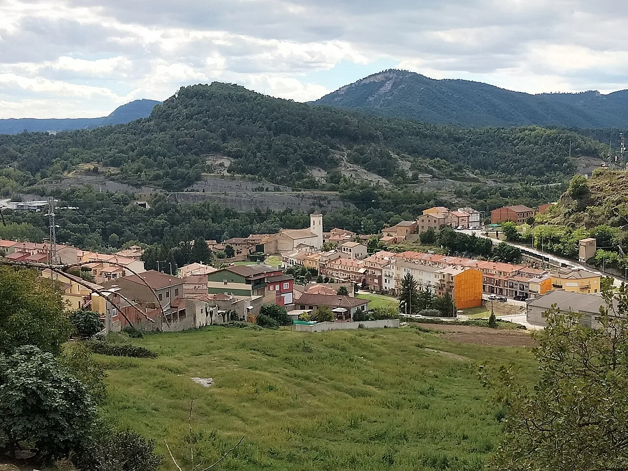 Sant Quirze de Besora, des de la carretera de Vidrà