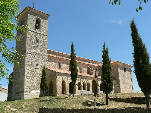 Iglesia románica del siglo XVI, en Tamajón, provincia de Guadalajara (España)