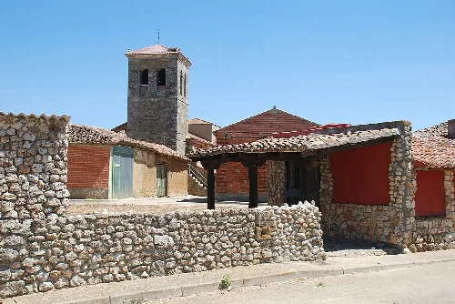Stone wine cellar with bell tower in Villabasta de Valdavia.