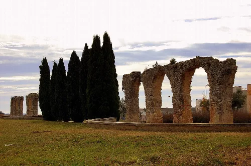 Aqüeducte romà (Sant Jaume dels Domenys)