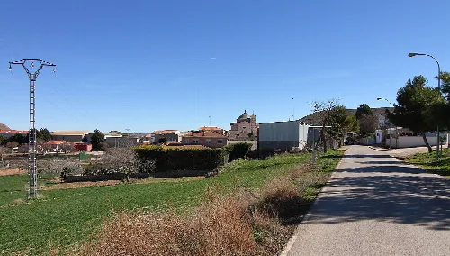 Ciruelas, desde la entrada por la Gu-191