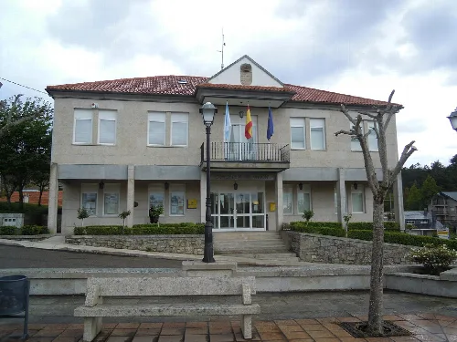 Casa consistorial de Avión