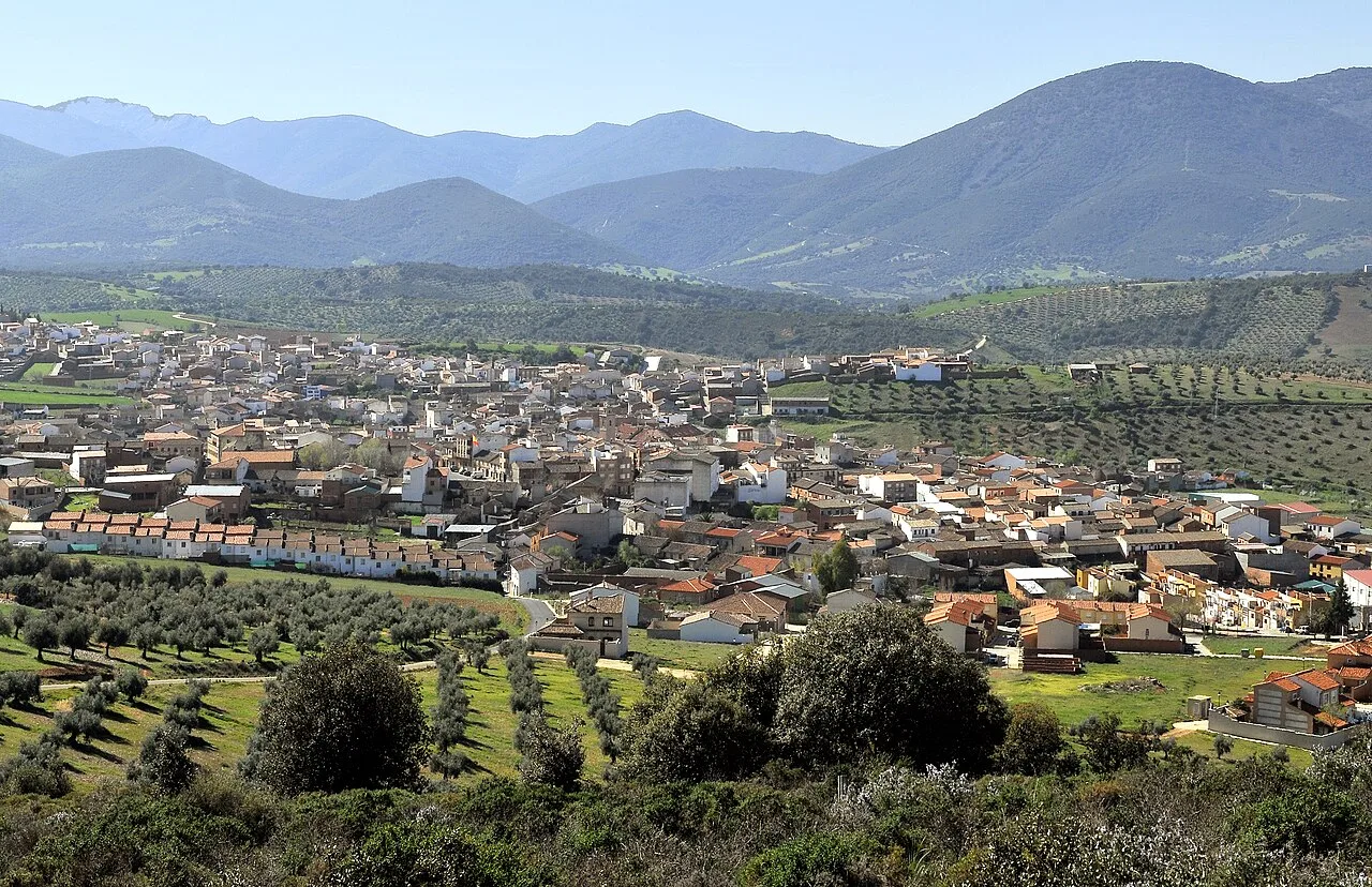 Panoramic view of the village and mountains in the background.