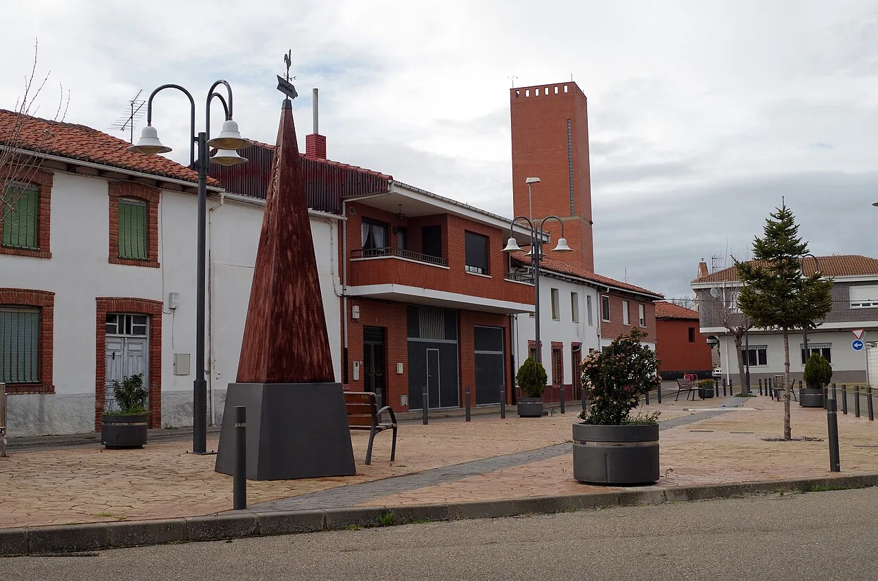 Square in Onzonilla (León, Spain).