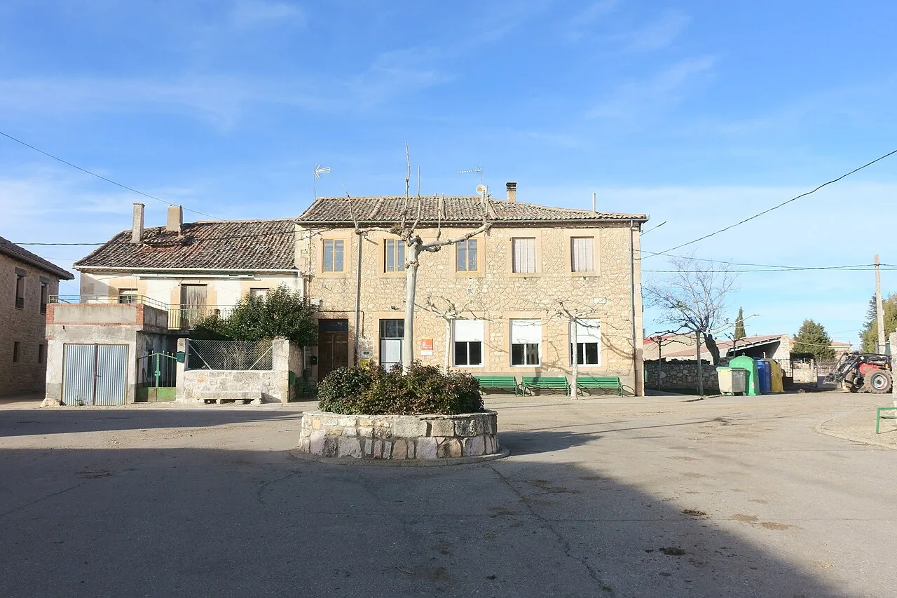 Plaza de San Mamés, en Cilleruelo de San Mamés (Segovia, España).