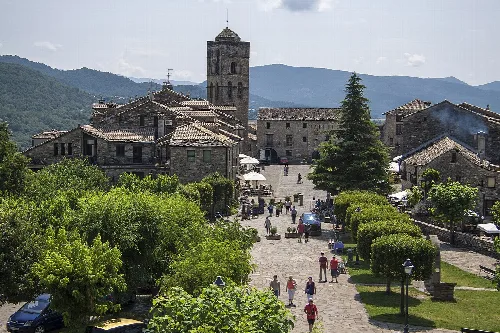 This is a photo of a historical area listed in the Spanish heritage register of Bienes de Interés Cultural under the reference RI-53-0000054.