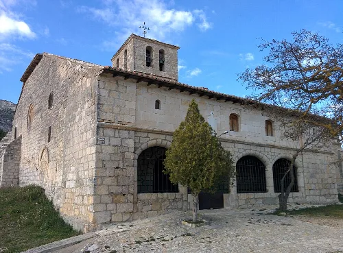 Iglesia de Santa María la Mayor, en Cubillas de Cerrato (Palencia, España).