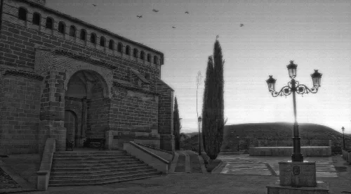 Amanecer en la iglesia de Peraltilla