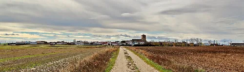 Paisaje rural con caminos y campos en Villar de Gallimazo.