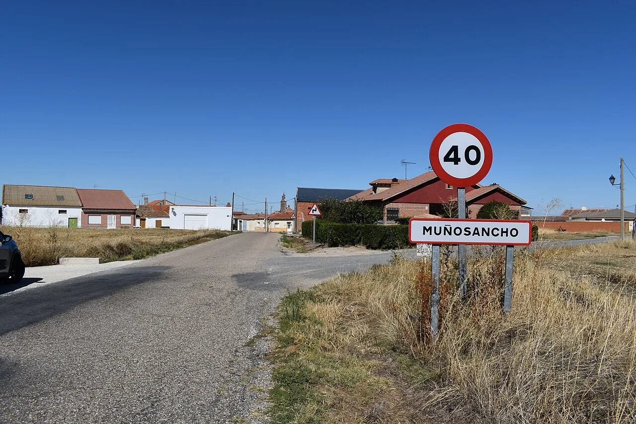 Cartel de entrada a Muñosancho
