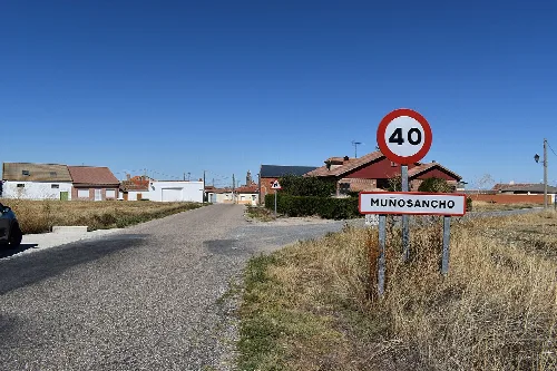 Cartel de entrada a Muñosancho