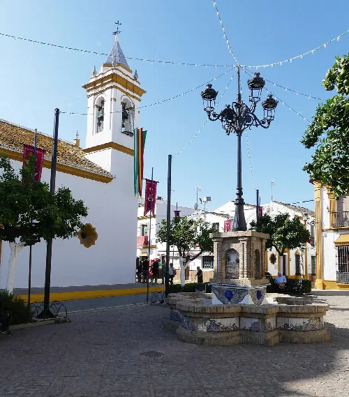 Plaza Andalucía. Villaverde del Río, provincia de Sevilla, Andalucía, España.