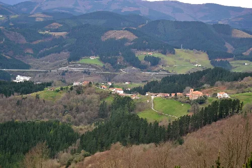Ezkioren ikuspegia Kizkitza ingurutik. Gipuzkoa, Euskal Herria.