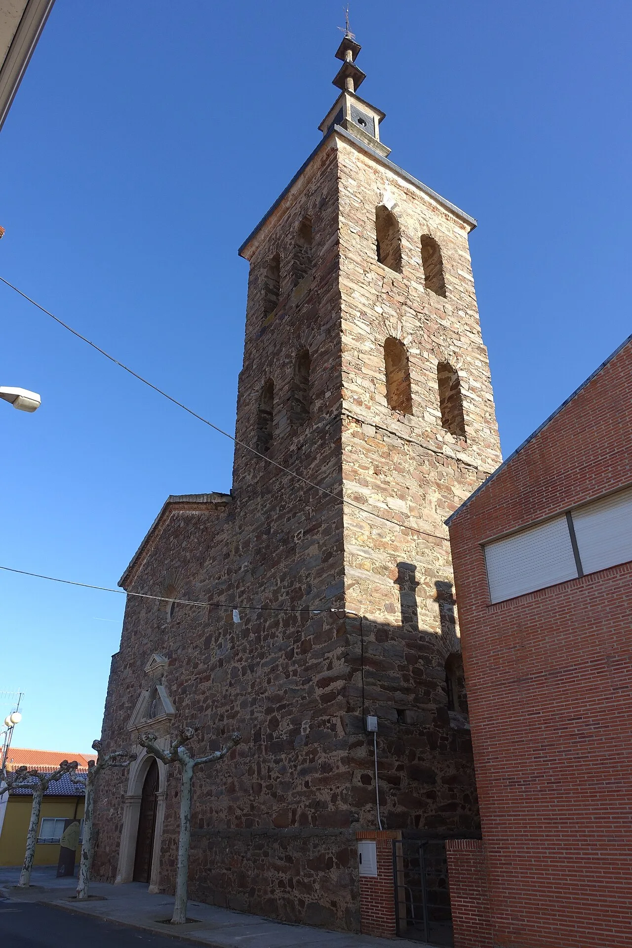 Iglesia de San Martín Obispo, Villarejo de Órbigo (León, España).
