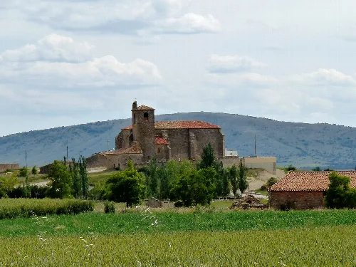 Pozalmuro - Vista general - Iglesia de Santa María la Mayor; gótico reformada en el s. XVII -