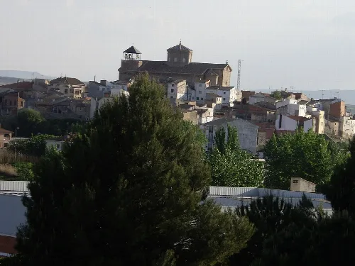 vue du Village de La puebla de Hijar (espagne), avril 2006