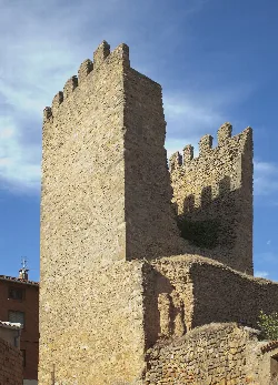Stone tower with battlements in Ágreda, Soria.