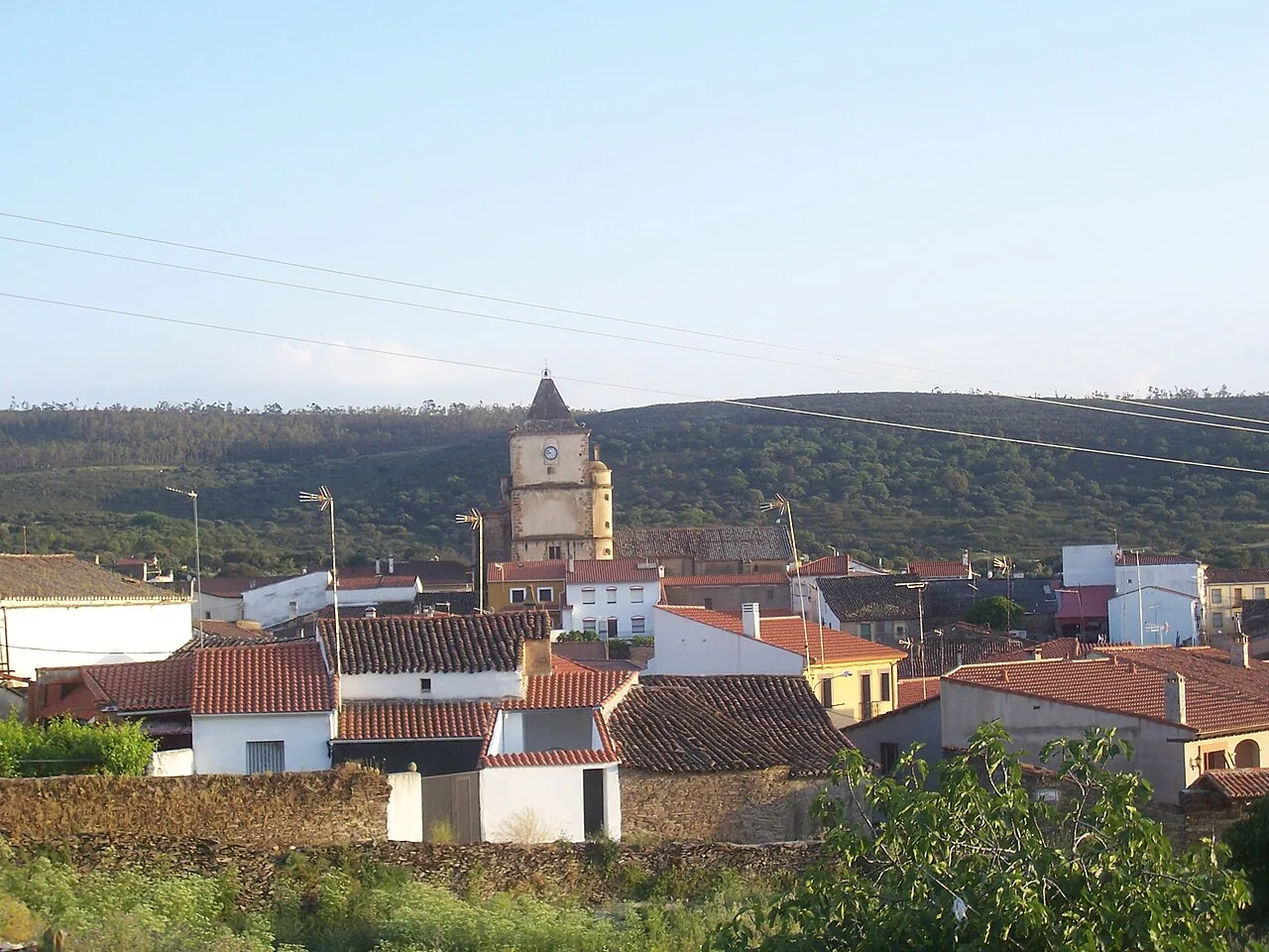 Vista de Serrejón (provincia de Cáceres, España) desde la ermita de San Antonio