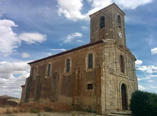 Iglesia de San Pablo Apóstol, en Palacios de Riopisuerga (Burgos, España).