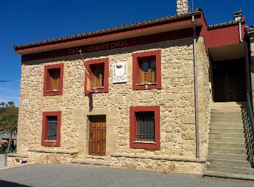 Casa consistorial de Partido de la Sierra en Tobalina, en Valderrama (Burgos, España).