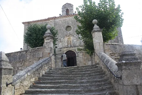 ingresso della chiesa di San Cristobal di Itero del Castillo, chiesa del 1700.