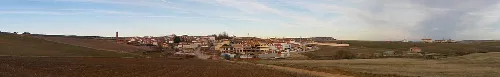 Panoramablick auf Terradillos, Salamanca, von außerhalb der Stadt.