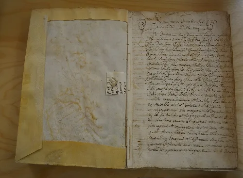 Fray Jerónimo Belsa, prior, y con él la comunidad del Monasterio de San Jerónimo de Cotalba, otorgan carta puebla al lugar de Llocnou de Bonamira ( o de Sant Jeroni) a Pedro Climent y a 14 pobladores más (8 de diciembre de 1609).  ARV: Clero, libro 567, fol. 1 (copia de 1702)