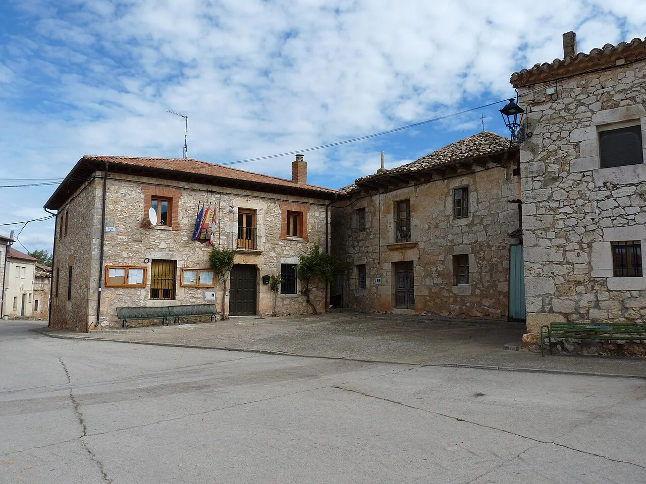 Nebreda - Ayuntamiento y casas