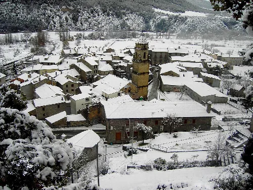 Vista invernal de Labuerda, desde La Plana.