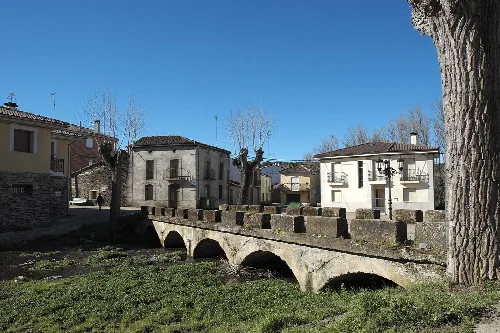 Sejas de Aliste, ein Ortsteil von Rábano de Aliste in der Provinz Zamora (Kastilien und León/Spanien), Brücke