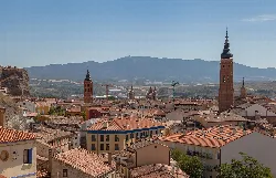 Vista panorámica de Calatayud con torres y montañas al fondo