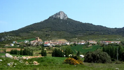 View of Unzué in a sunny spring day.