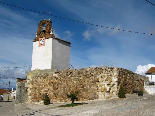 Castillo de Galinduste (Salamanca, antiguo Reino de León)
