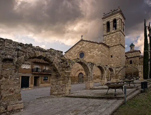 Church square (Anglesola, Catalonia, Spain)