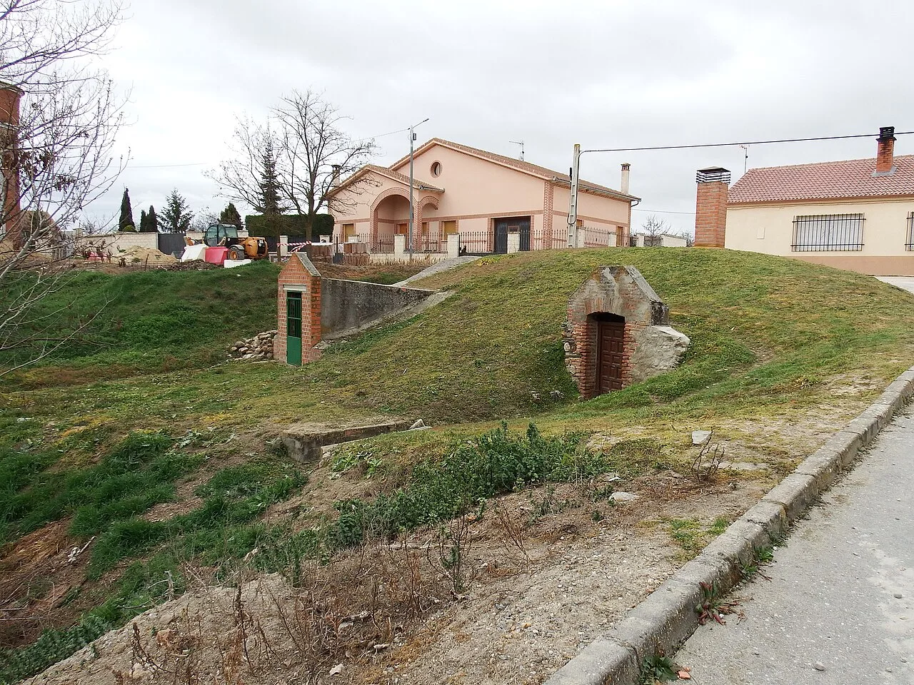 Stein- und erdgedeckte Struktur in Aldehuela del Codonal.