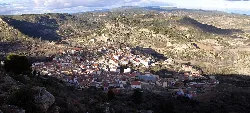 Vista panorámica de Enguídanos desde la Peña Horadada.